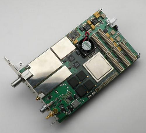 Programmable EDT SRXL2 Mezzanine for PCI / PCIe for L-band and IF signals equipped with Xilinx Virtex 4 XC4VSX55 FPGA and Graychips (GC4016) from EDT. 