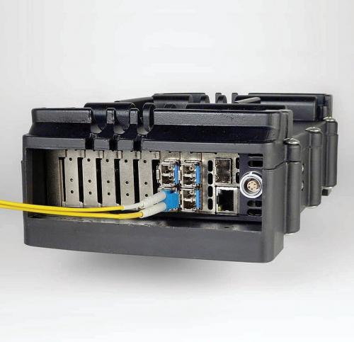 EDT μWRAP 25 GB compact record and playback system equipped with two high speed optical interfaces supporting 10 GbE, STM64, or OTU2f, and FPGA resources.