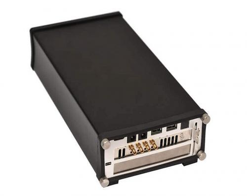 Kaya Chameleon II Standalone CoaXPress v2.0 Kamerasimulator Standalone-Version ohne verfügbare PCIe-Steckplätze und erfordert einen Thunderbolt 3-Port auf einem Host.