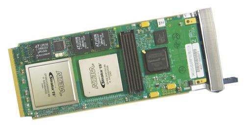 BittWare D4AM ist eine AMC-Karte mittlerer Größe / voller Größe mit zwei FPGAs. Altera Stratix IV E und Stratix IV GX unterstützen die Standards PCI Express Version 1.0 / 2.0, 10 GigE, GigE, Serial RapidIO Version 1.0 / 2.0 und SerialLite II as gut wie viele andere.